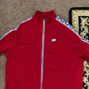 Brand new Nike hoodie. Never worn before. Medium